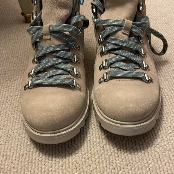 Sorel hiking/fall/winter boots, Size 8, NWOT, beige & sage - Picture 5 of 5